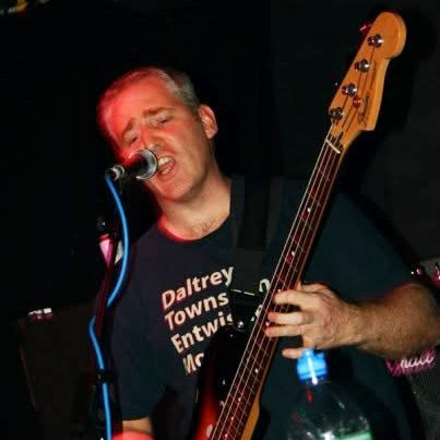 Jason Powell, bass of The Salamanders